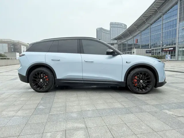 Nio ES6 — Фото автомобиля 4