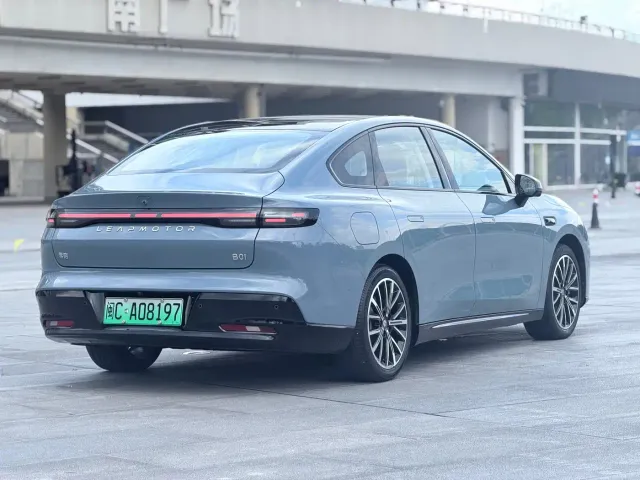 Leapmotor Leapmotor B01 2026 550 LiDAR Edition — Фото автомобиля 4