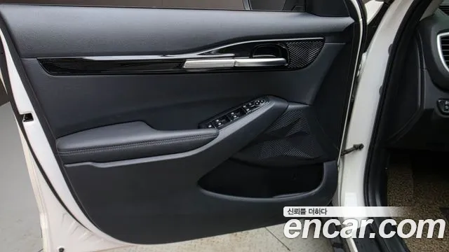 Kia Seltos New — Фото автомобиля 24