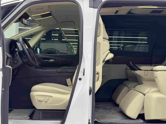 Toyota Vellfire — Фото автомобиля 8