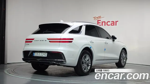 Genesis GV70 — Фото автомобиля 2