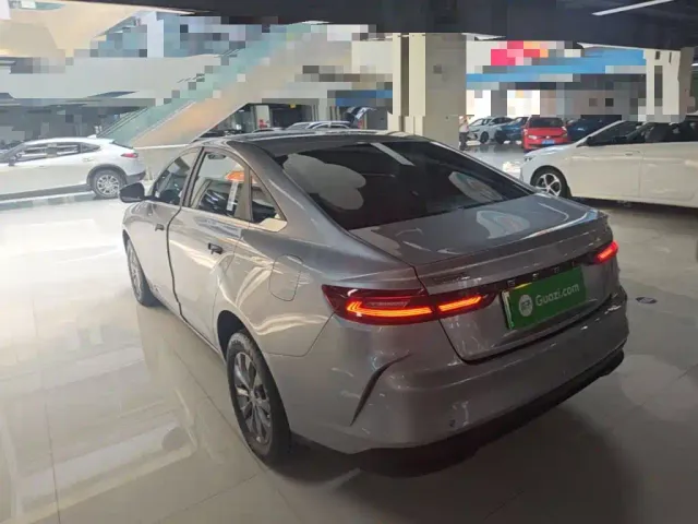 Geely Geometry G6 — Фото автомобиля 4