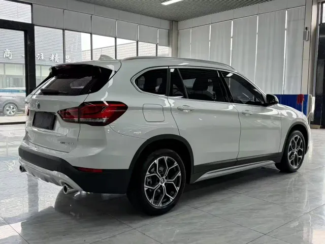BMW X1 — Фото автомобиля 12