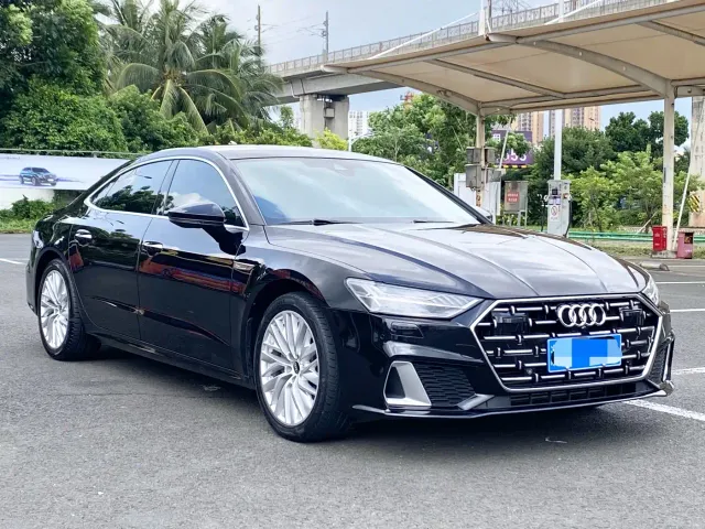 Audi A7L — Фото автомобиля 3