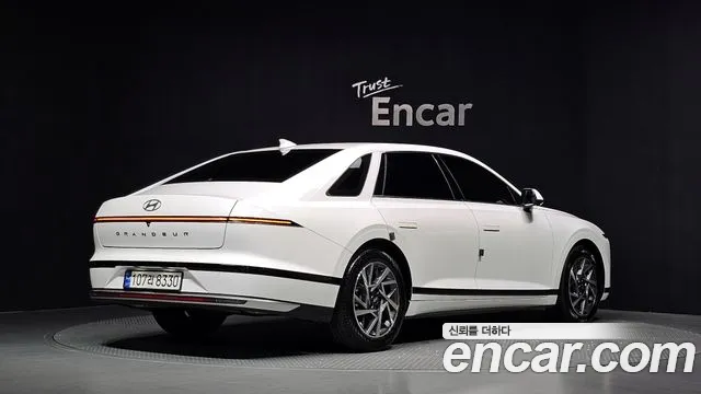 Hyundai Grandeur GN7 — Фото автомобиля 2