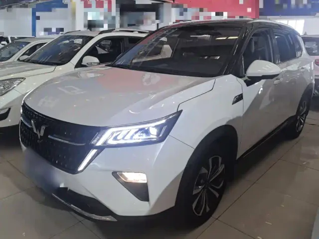 Фотография автомобиля — Wuling Asta