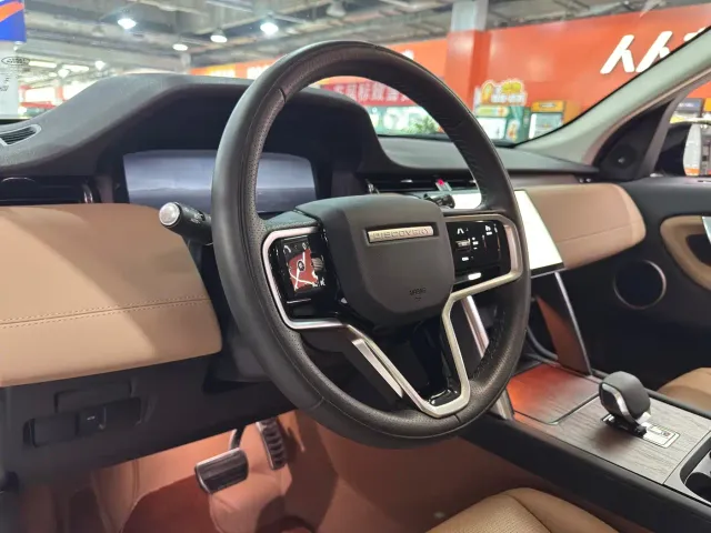 Land Rover Discovery Sport — Фото автомобиля 12