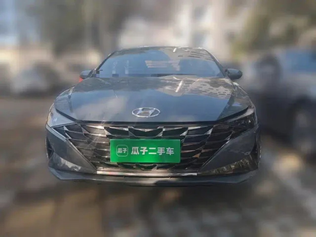 Hyundai Elantra — Фото автомобиля 2