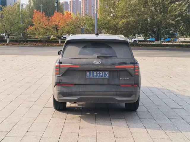 Ford Edge — Фото автомобиля 5