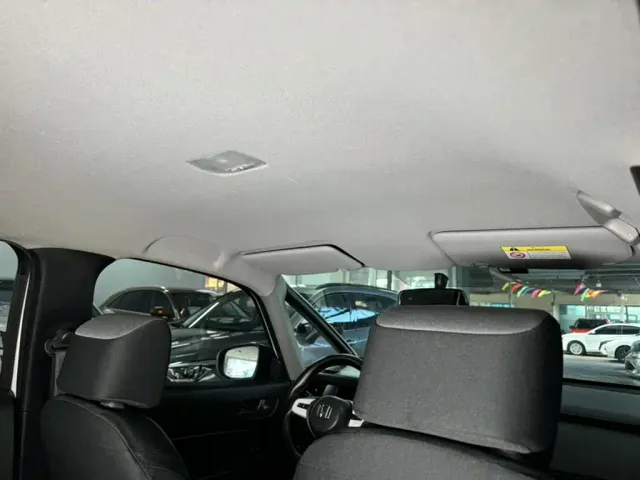 Honda Fit — Фото автомобиля 3