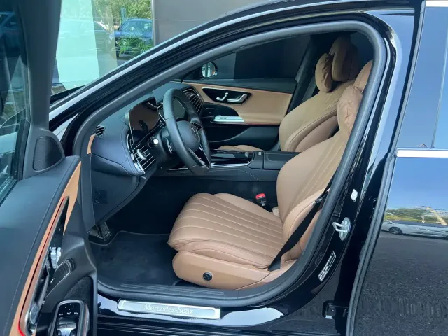 Mercedes-Benz E-Class — Фото автомобиля 8