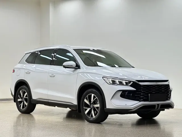 BYD Song Pro — Фото автомобиля 3