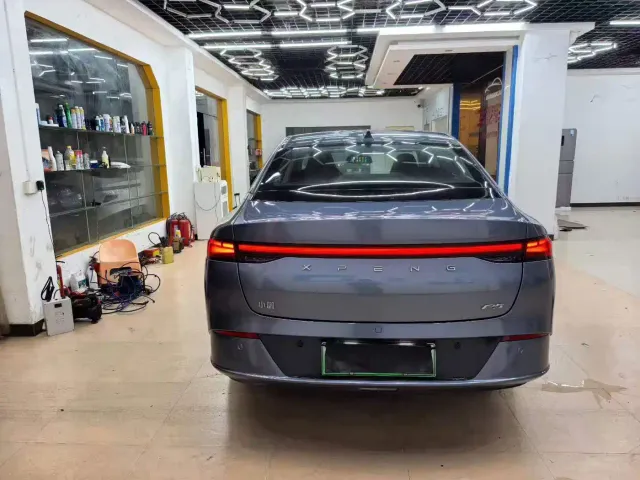 Xpeng P5 — Фото автомобиля 6