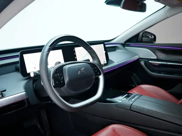 Xpeng P7 — Фото автомобиля 9