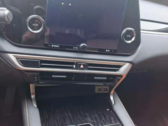 Lexus RX — Фото автомобиля 5