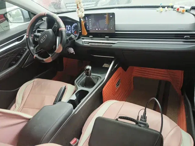Geely Emgrand — Фото автомобиля 12