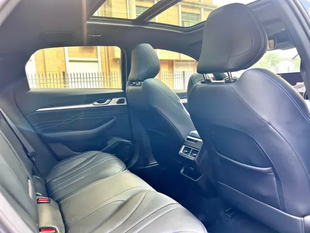 Geely Xingrui — Фото автомобиля 14