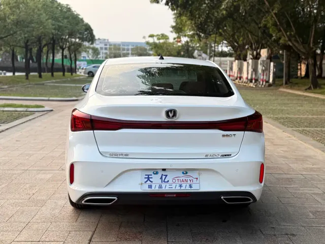 Changan Eado — Фото автомобиля 16