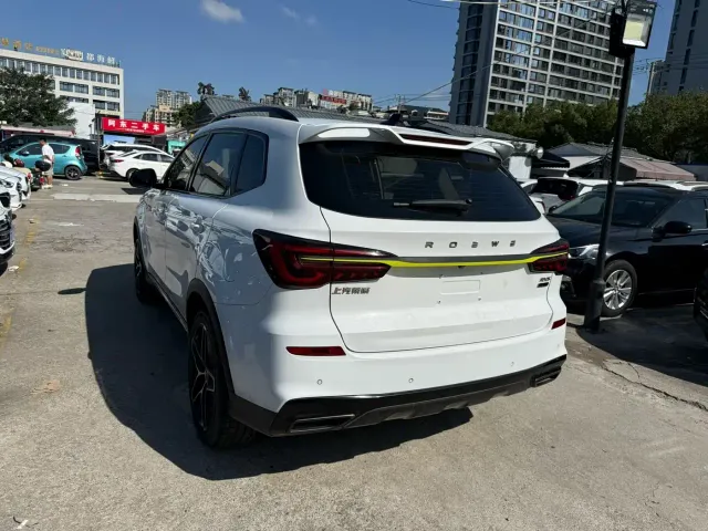 Roewe RX5 — Фото автомобиля 8