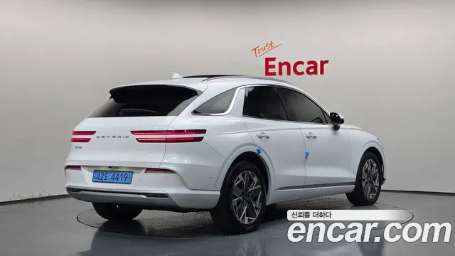 Genesis GV70 Electrified — Фото автомобиля 2