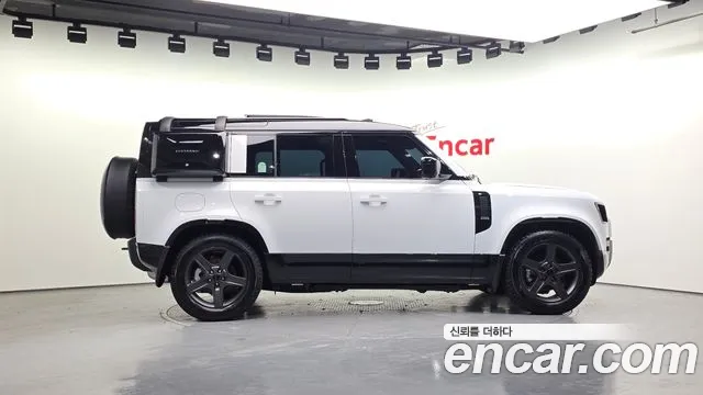 Land Rover Defender — Фото автомобиля 5
