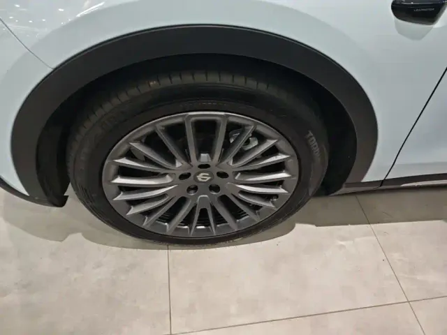 Leapmotor C11 — Фото автомобиля 22