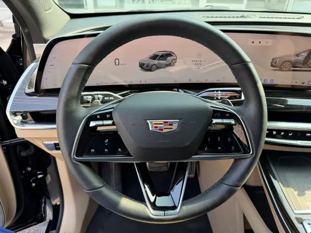 Cadillac XT5 — Фото автомобиля 7