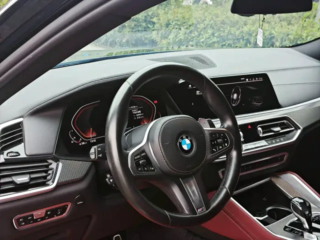 BMW X6 — Фото автомобиля 10
