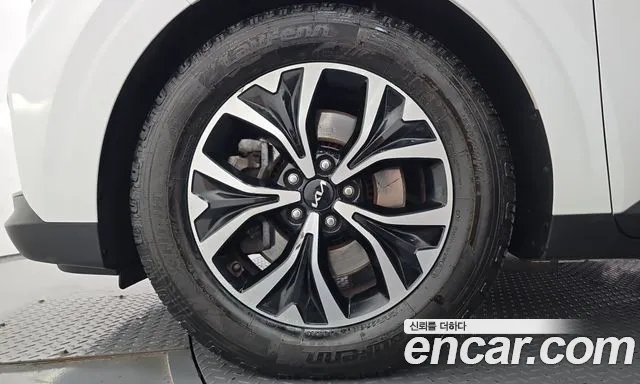 Kia Carnival 4th Gen — Фото автомобиля 5