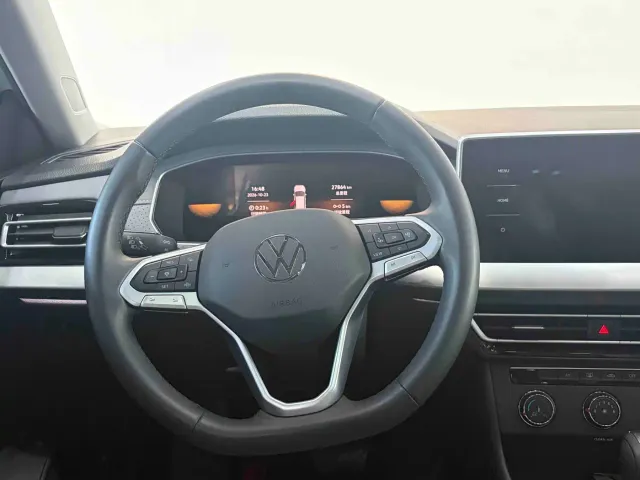 Volkswagen Lavida — Фото автомобиля 17