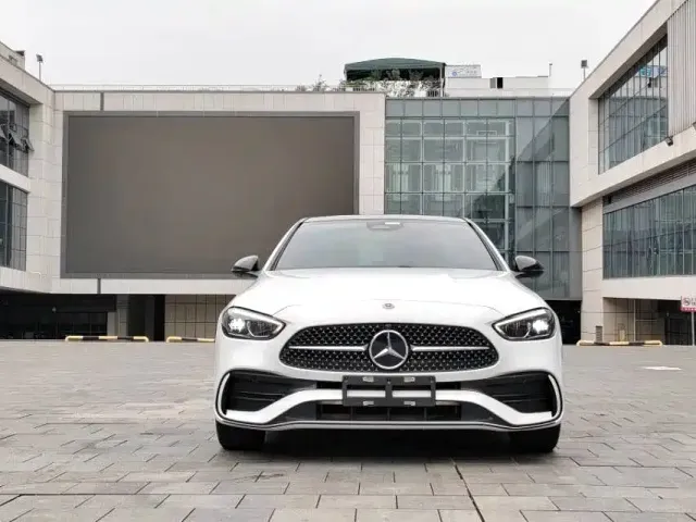 Mercedes-Benz C-Class — Фото автомобиля 2