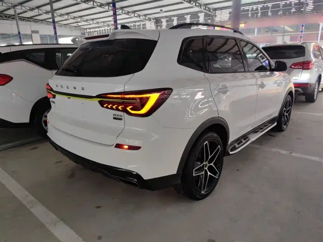 Roewe RX5 — Фото автомобиля 6