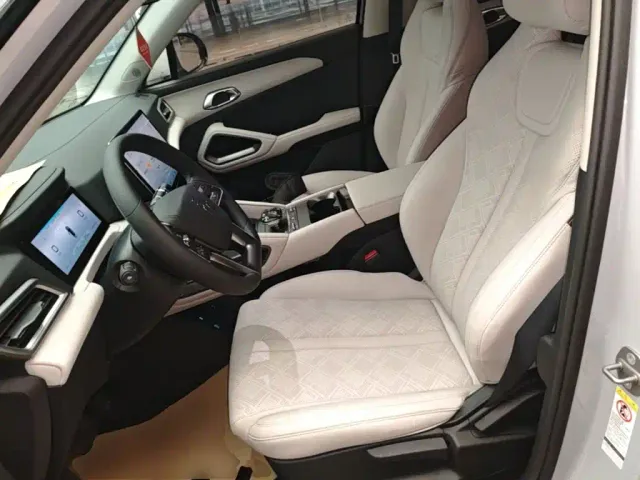 BYD Yuan UP — Фото автомобиля 14