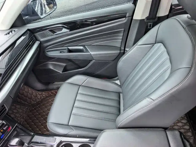 Volkswagen Passat — Фото автомобиля 9