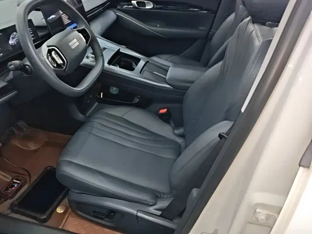 Geely Galaxy E5 — Фото автомобиля 14