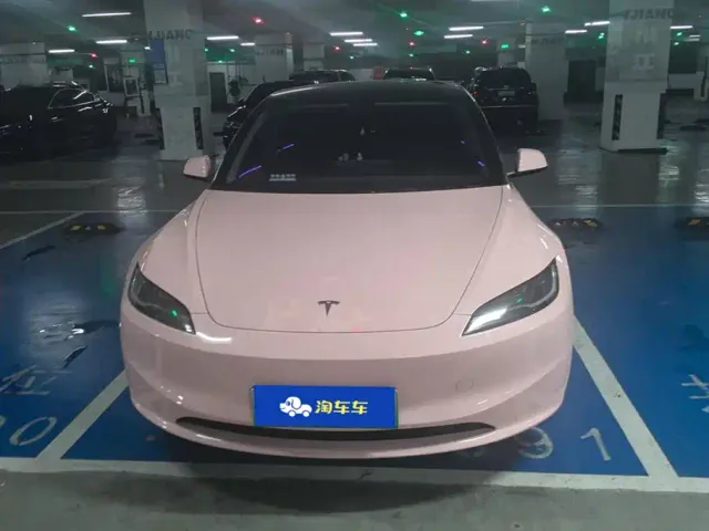 Tesla Model 3 — Фото автомобиля 2
