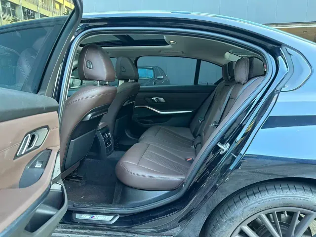 BMW 3 Series — Фото автомобиля 4