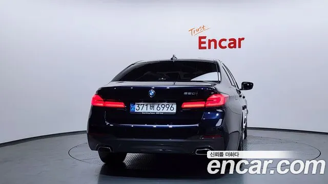 BMW 5-Series — Фото автомобиля 4
