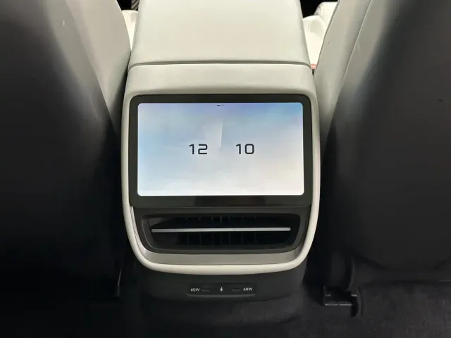 Xpeng P7 — Фото автомобиля 20