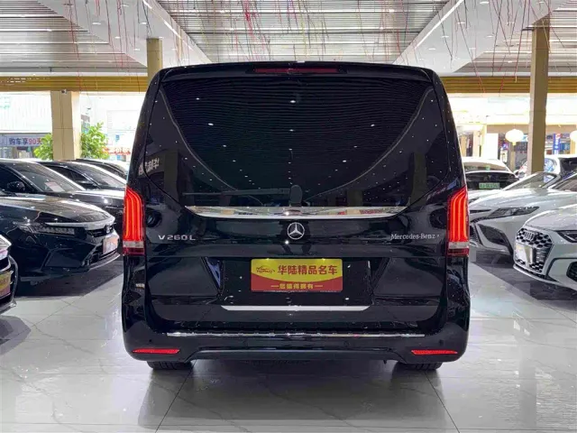 Mercedes-Benz V-Class — Фото автомобиля 5