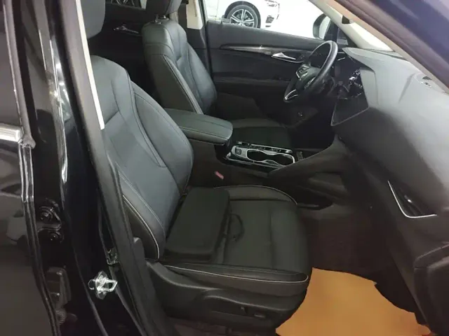 Buick Envision Plus — Фото автомобиля 24