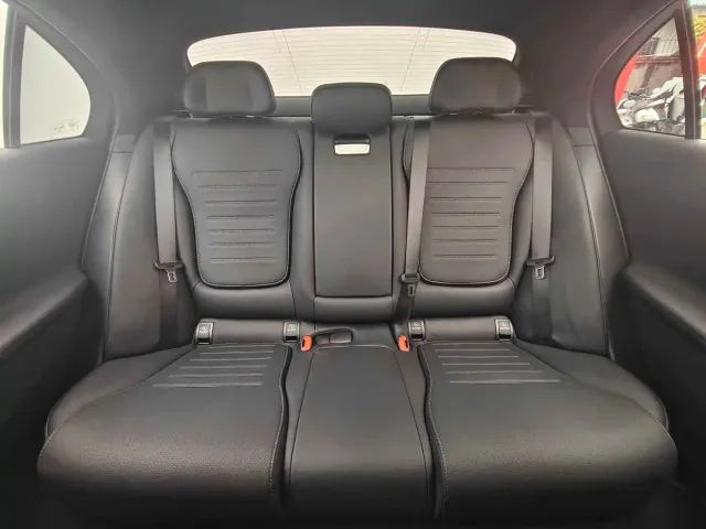 Mercedes-Benz C-Class — Фото автомобиля 18