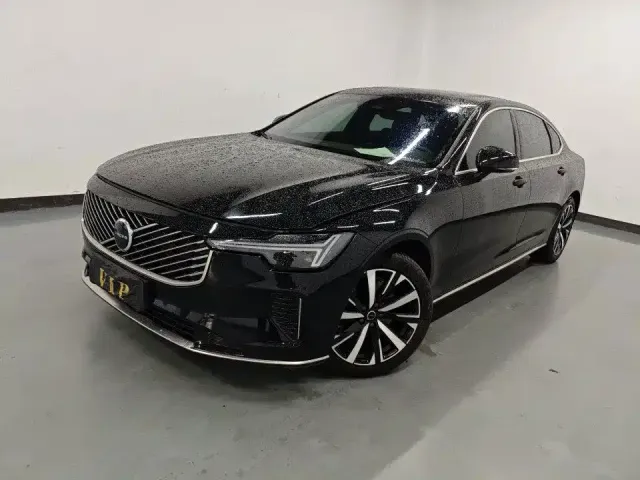 Фотография автомобиля — Volvo S90