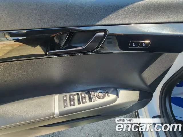 Hyundai Grandeur Grandeur (GN7) — Фото автомобиля 8