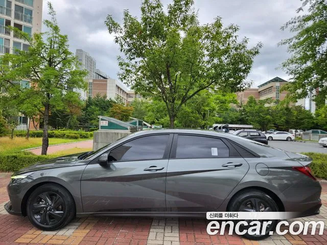 Hyundai AVANTE Avante (CN7) — Фото автомобиля 2