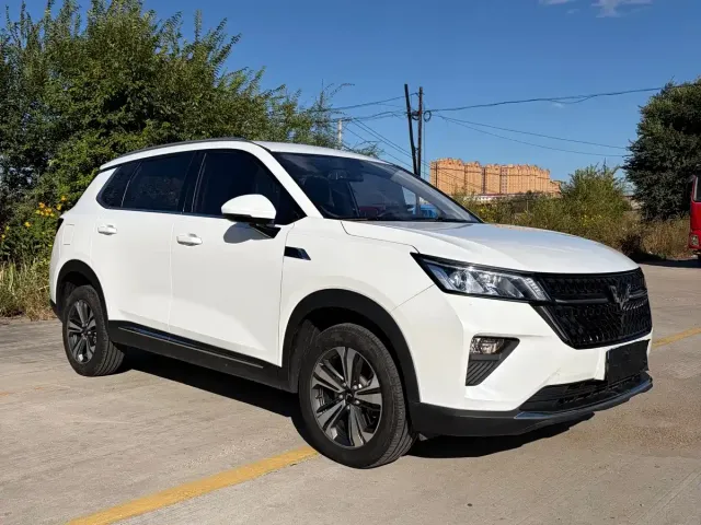 Wuling Asta — Фото автомобиля 3