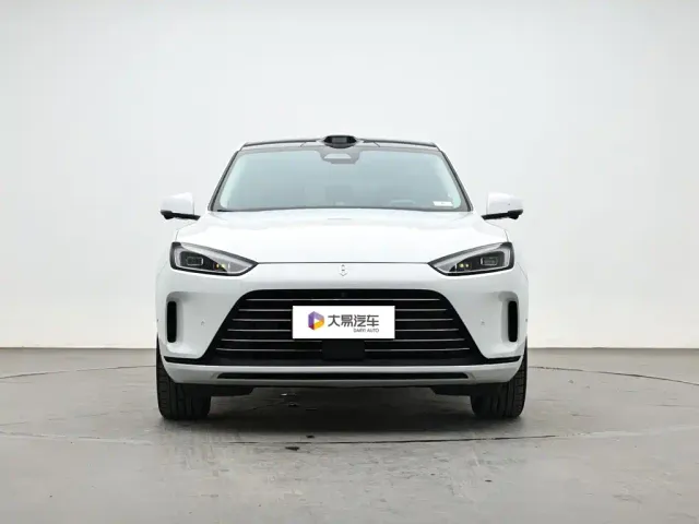 Aito M5 — Фото автомобиля 2