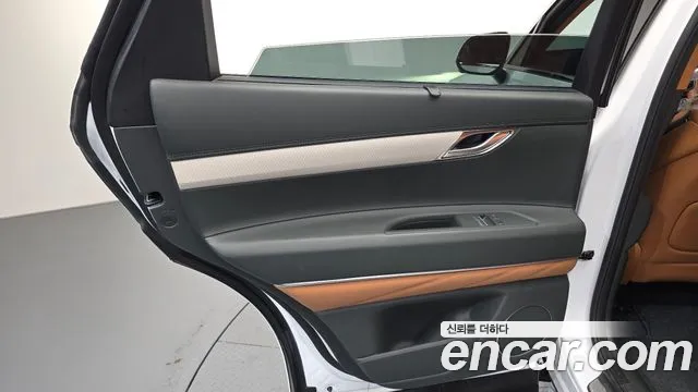 Genesis GV80 — Фото автомобиля 25