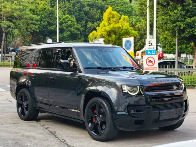 Land Rover Defender — Фото автомобиля 3