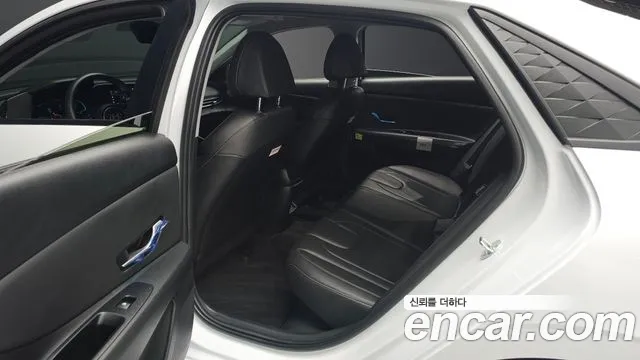 Hyundai AVANTE Smart — Фото автомобиля 12